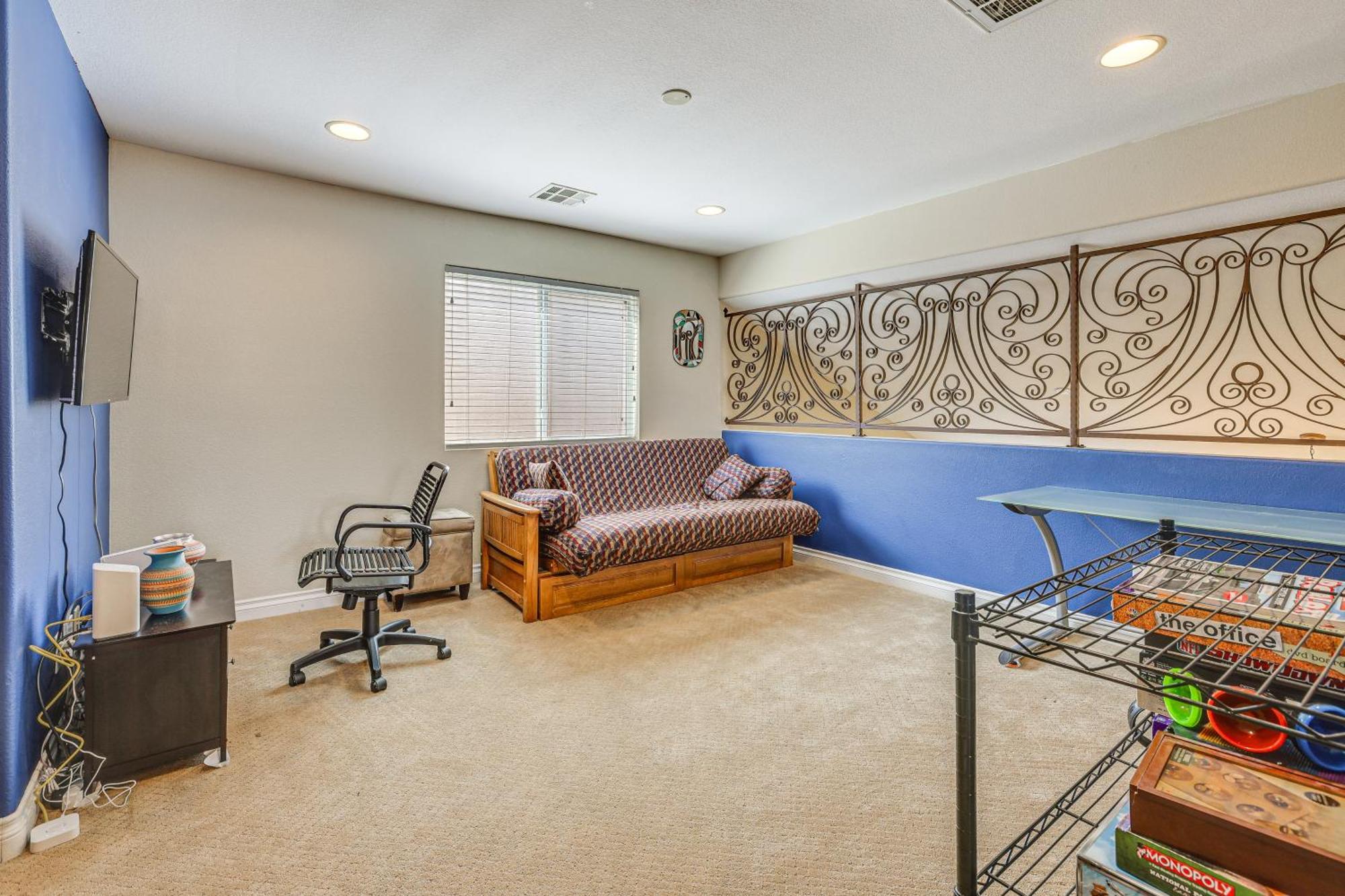 Spacious Vegas 1 Mi To Durango Casino!