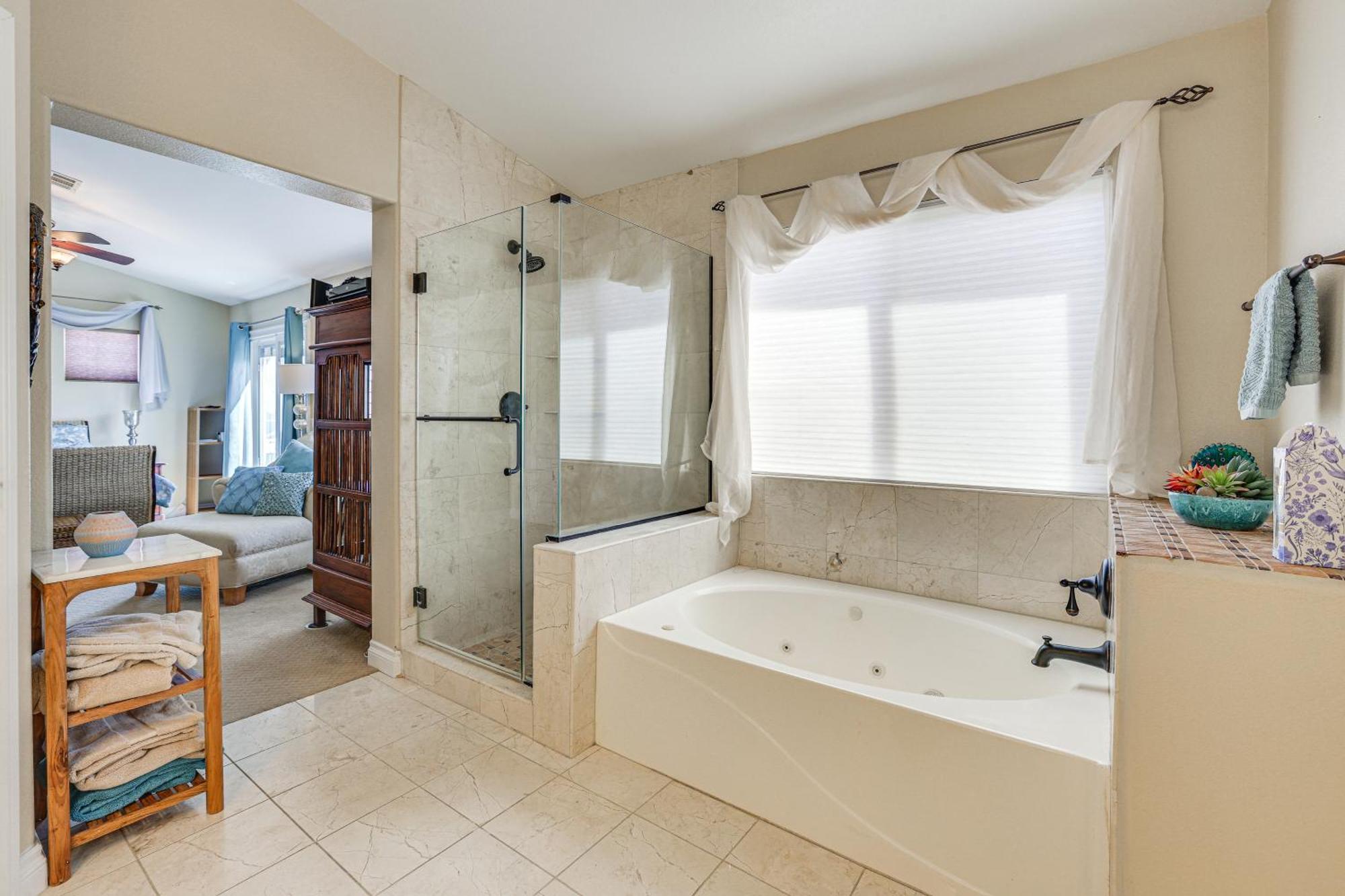 Holiday home Spacious Vegas 1 Mi To Durango Casino!