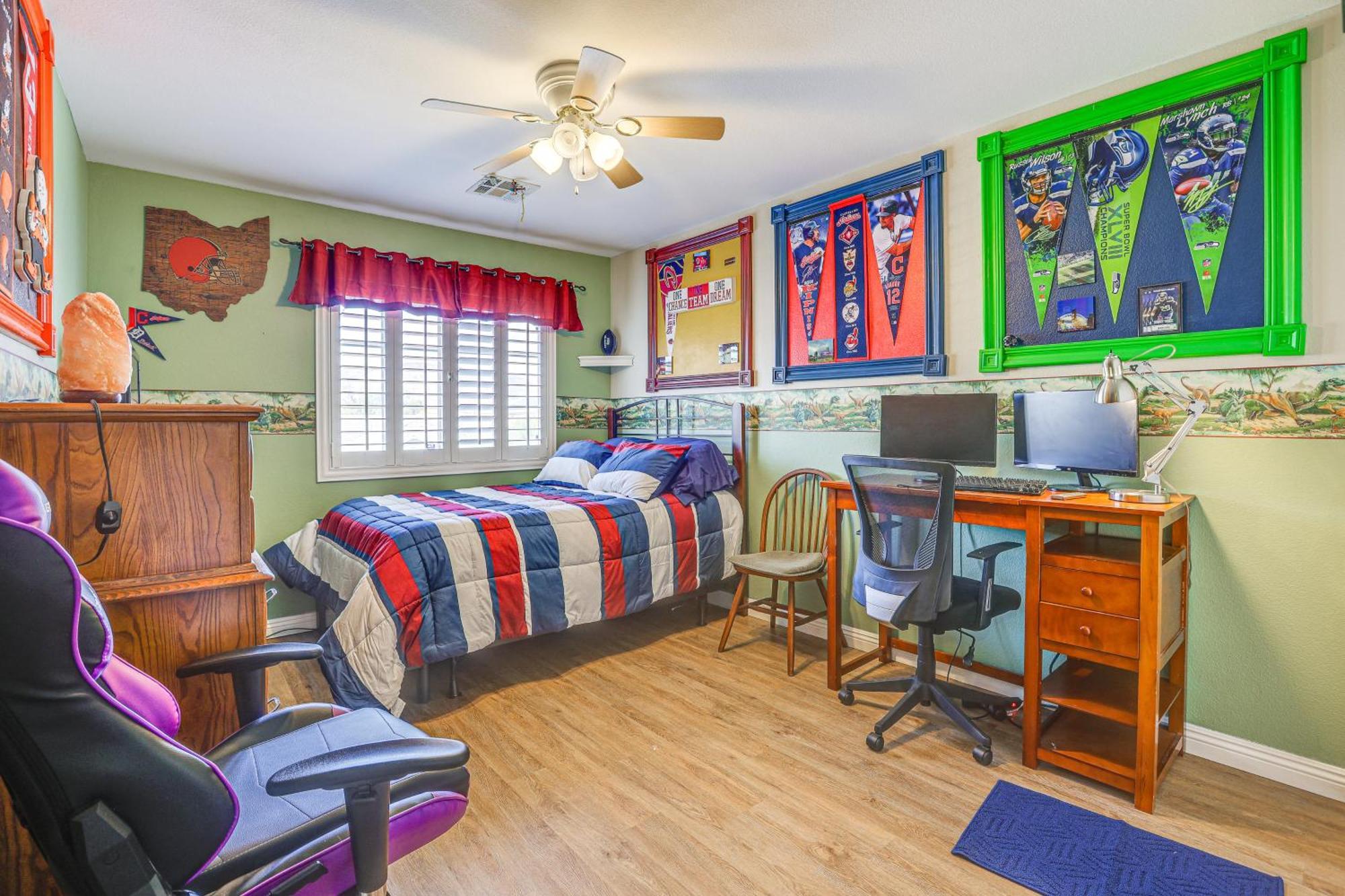 Spacious Vegas 1 Mi To Durango Casino! Holiday home