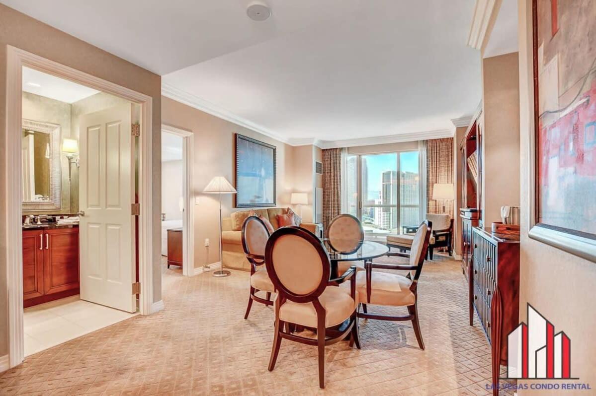 Hébergement de vacances Mgm Signature-21-701 1br2ba F1 Strip View Balcony Las Vegas