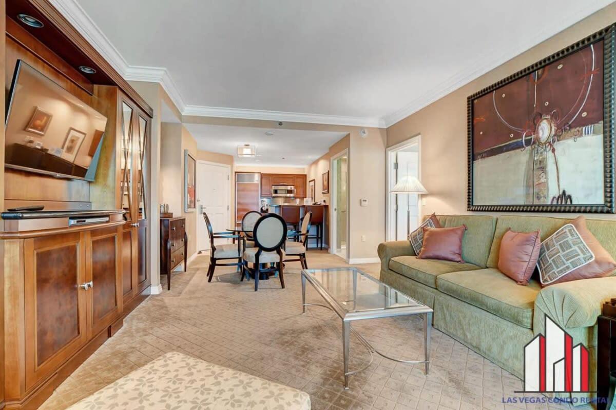 Mgm Signature-21-701 1br2ba F1 Strip View Balcony Hébergement de vacances
