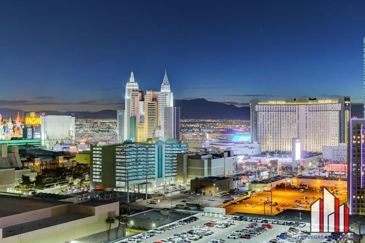Mgm Signature-33-709 F1 Track & Strip View Balcony Las Vegas