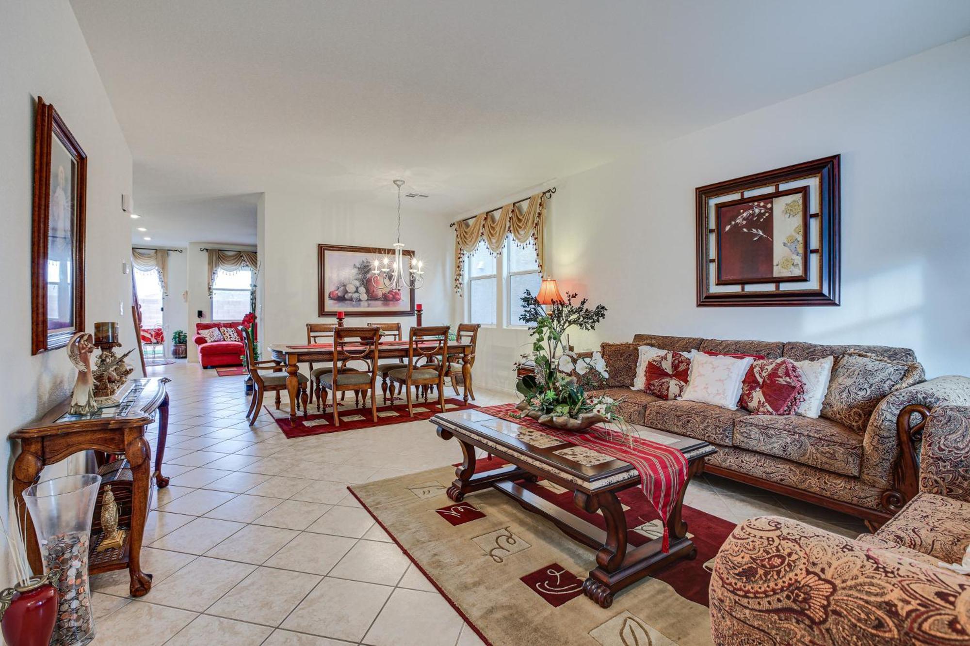 Vegas With Mtn Views 13 Mi To The Strip! Holiday home