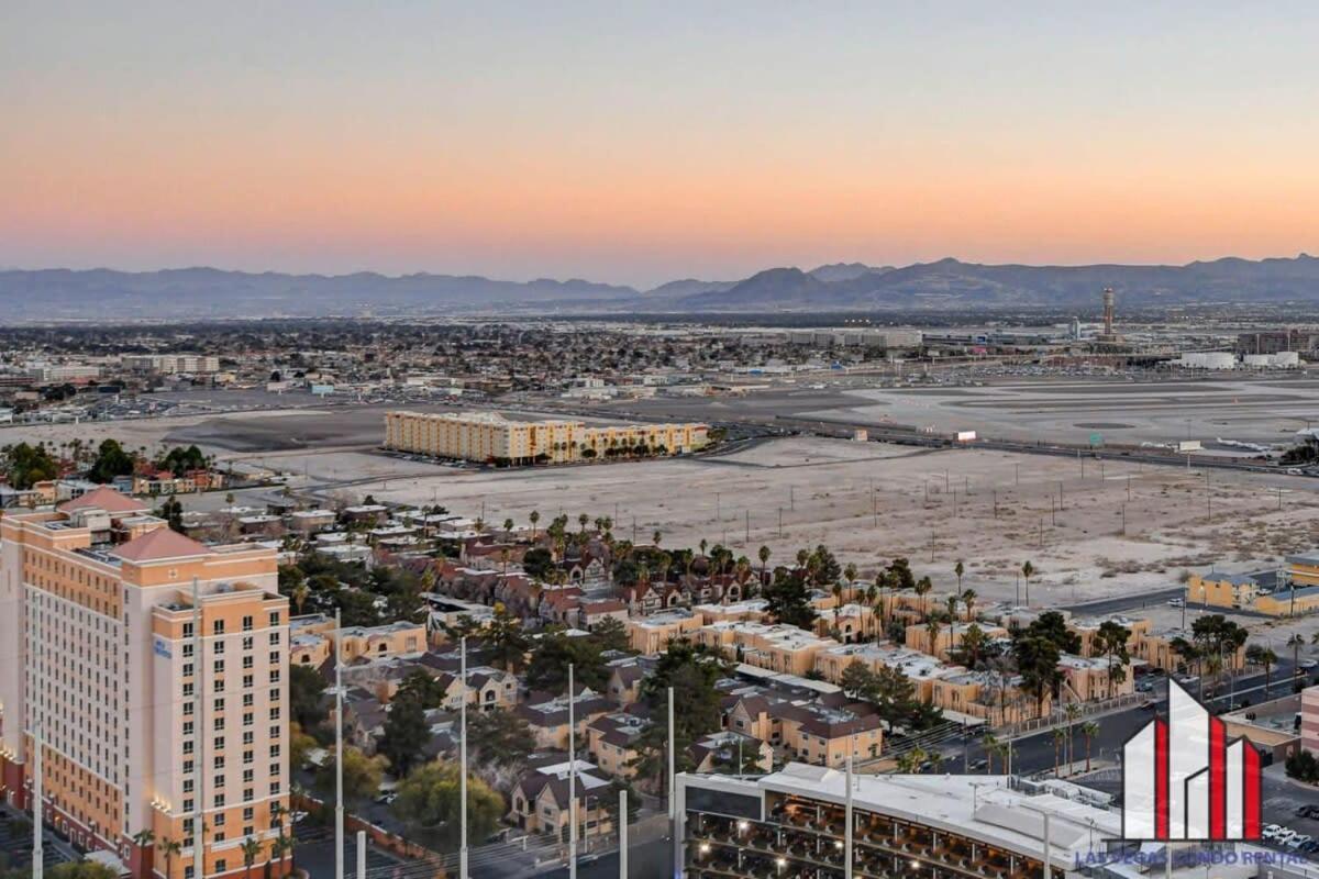 Mgm Signature-28-814 1br 2ba F1 Pits View Balcony Holiday home Las Vegas