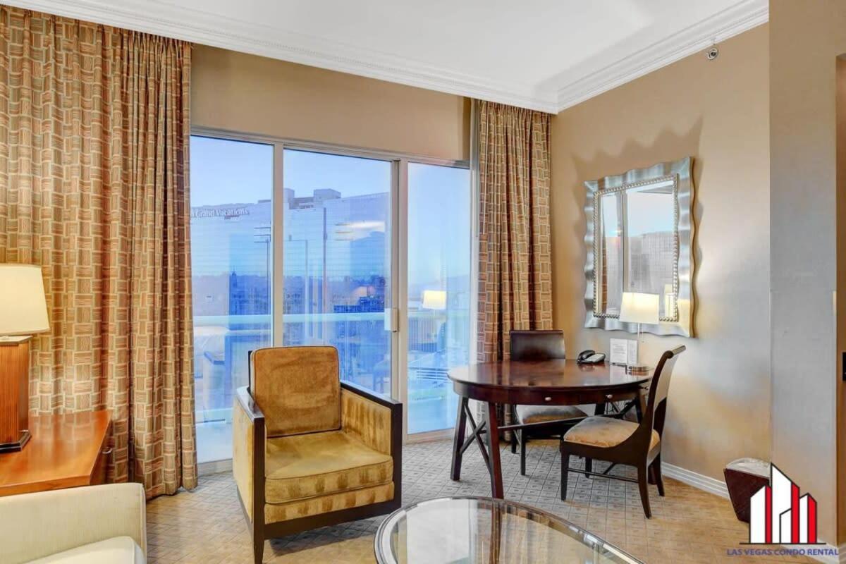 Hébergement de vacances Mgm Signature-36-705 F1 Track & Strip View Balcony *