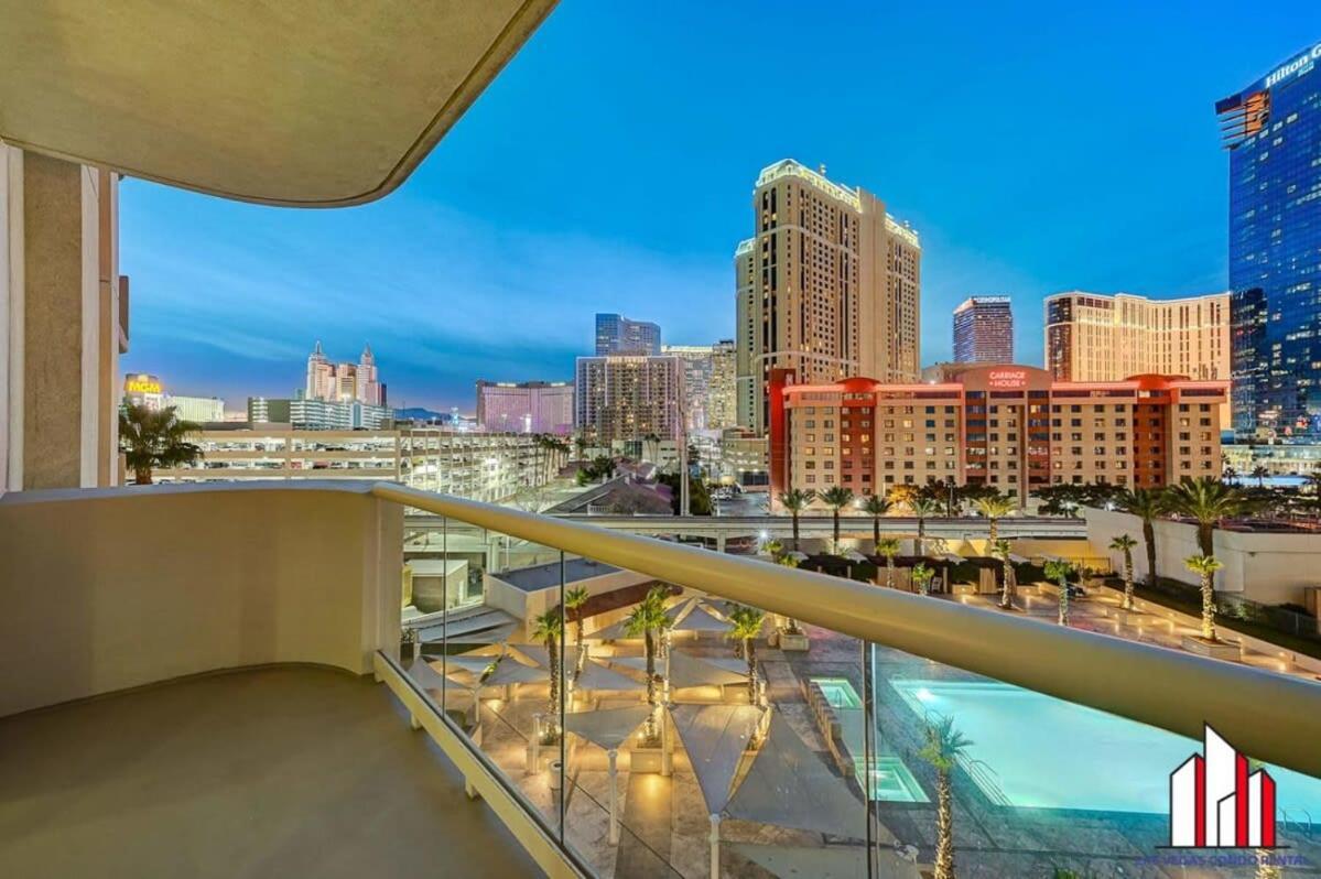 Mgm Signature-04-705 Strip View Balcony Holiday home *