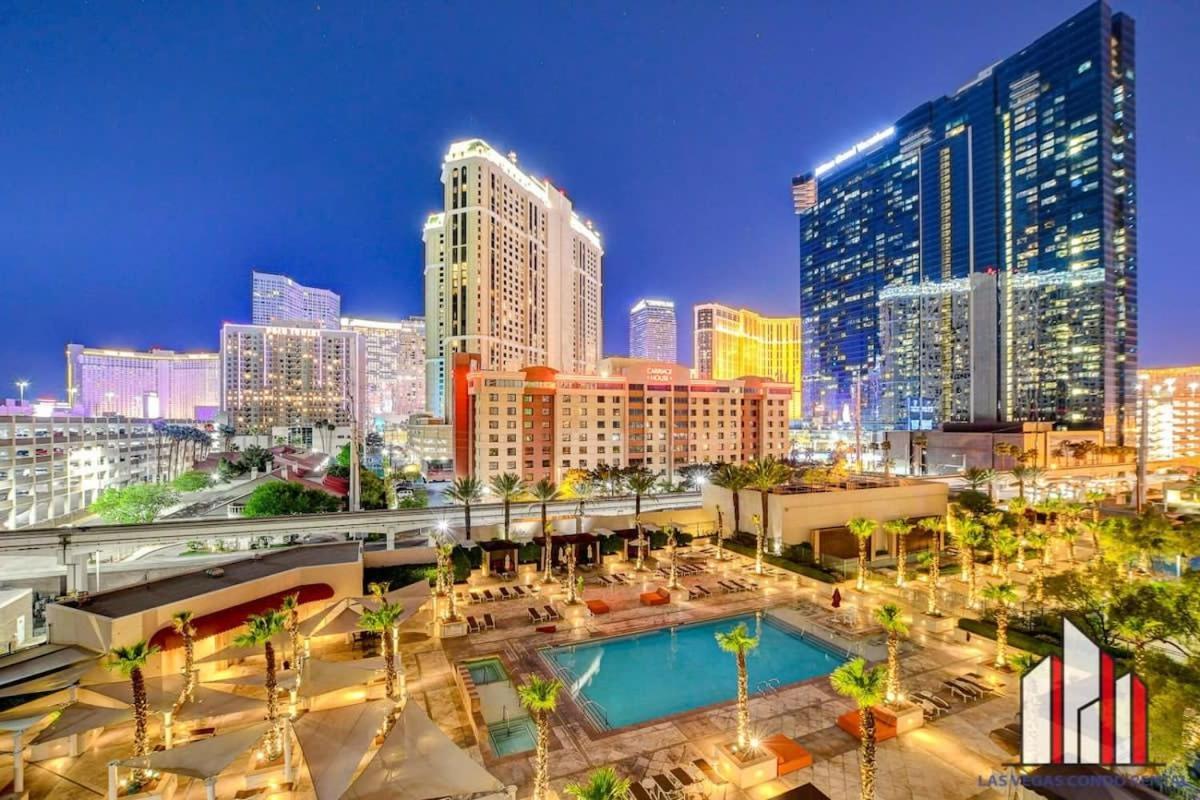 Mgm Signature-04-707 Strip View Balcony *