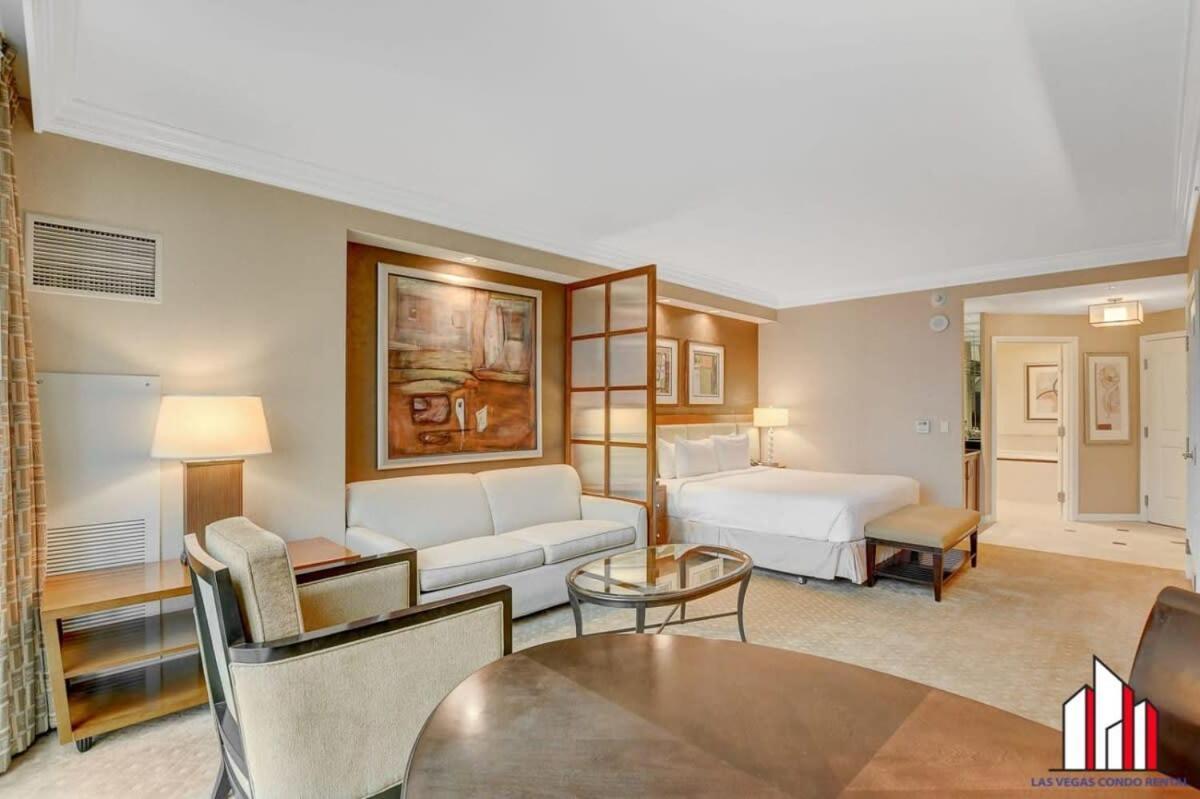 Mgm Signature-18-703 Strip View Jacuzzi *
