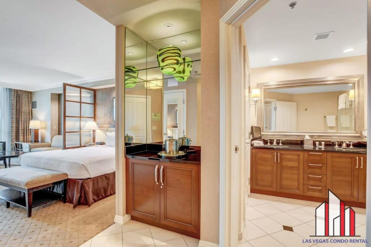 Mgm Signature-15-611 Strip View Jacuzzi Ferienhaus