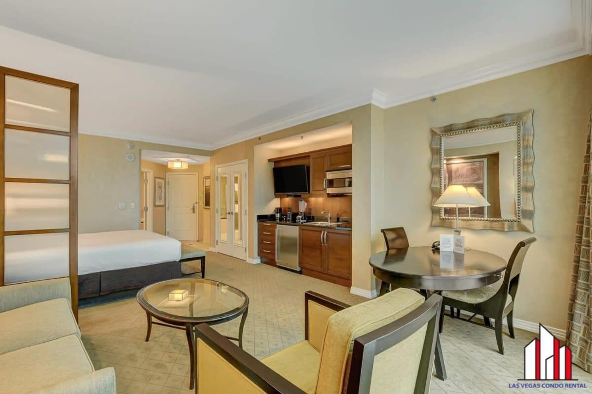 Mgm Signature-22-611 Strip View Jacuzzi Ferienhaus *