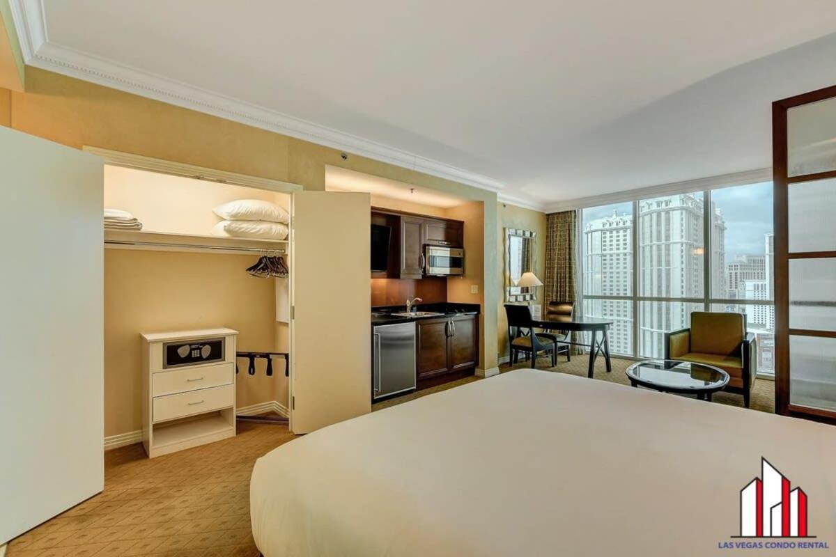 Mgm Signature-22-611 Strip View Jacuzzi Ferienhaus