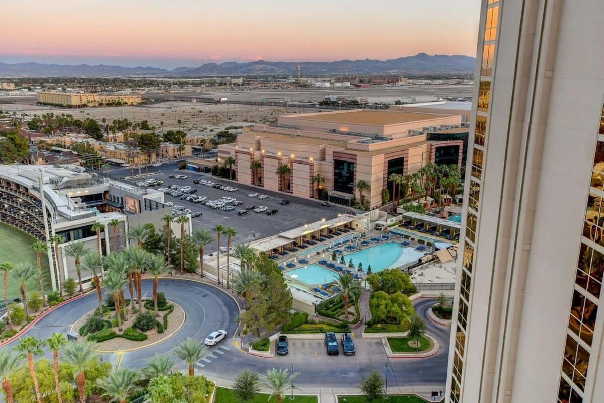 Holiday home Mgm Signature-16-702 1br 2ba Balcony *