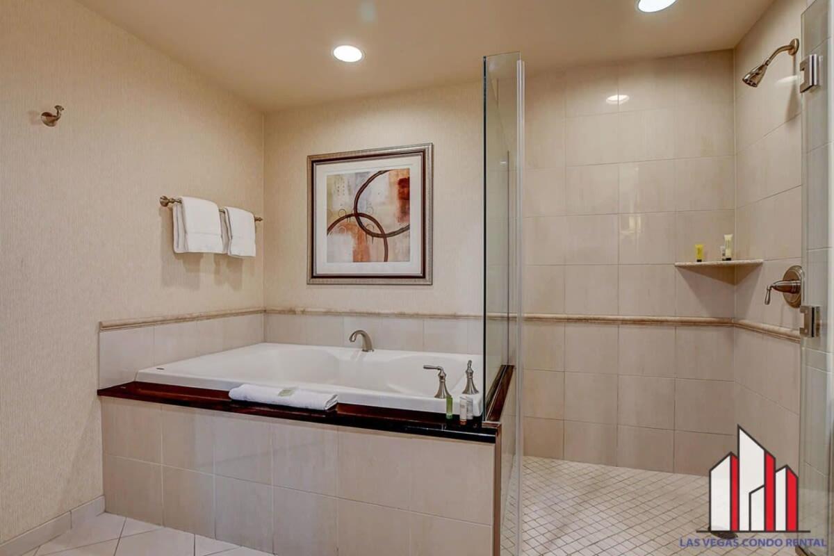 Mgm Signature-30-719 Strip View Jacuzzi Сasa de vacaciones