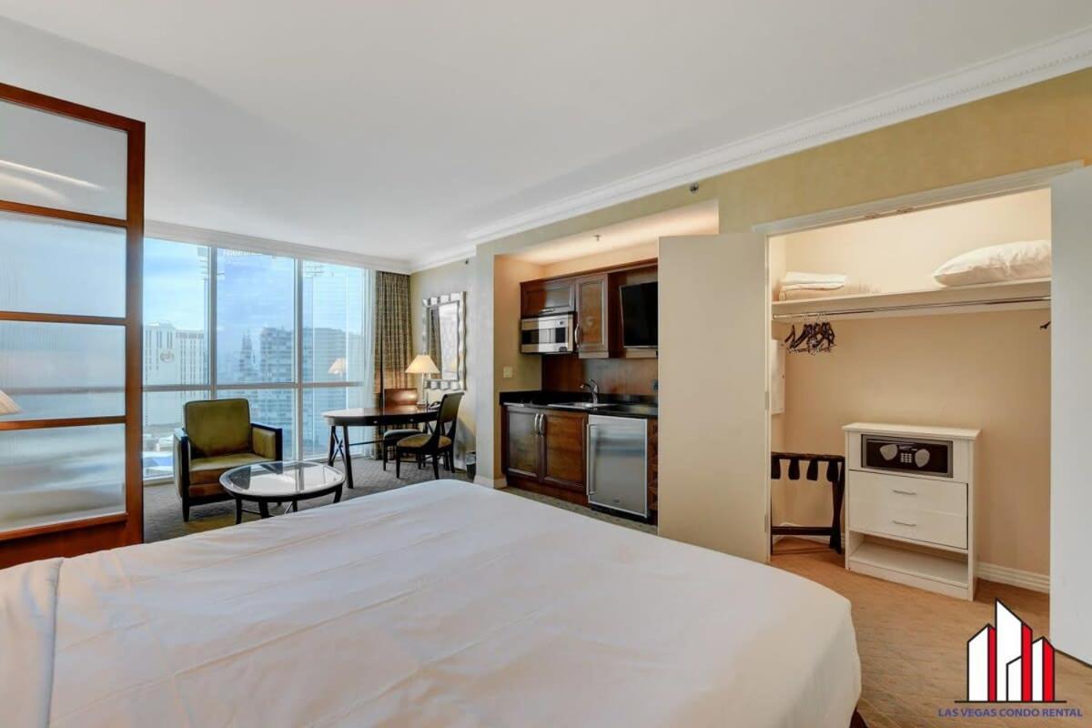 Mgm Signature-25-609 Strip View Jacuzzi Ferienhaus *