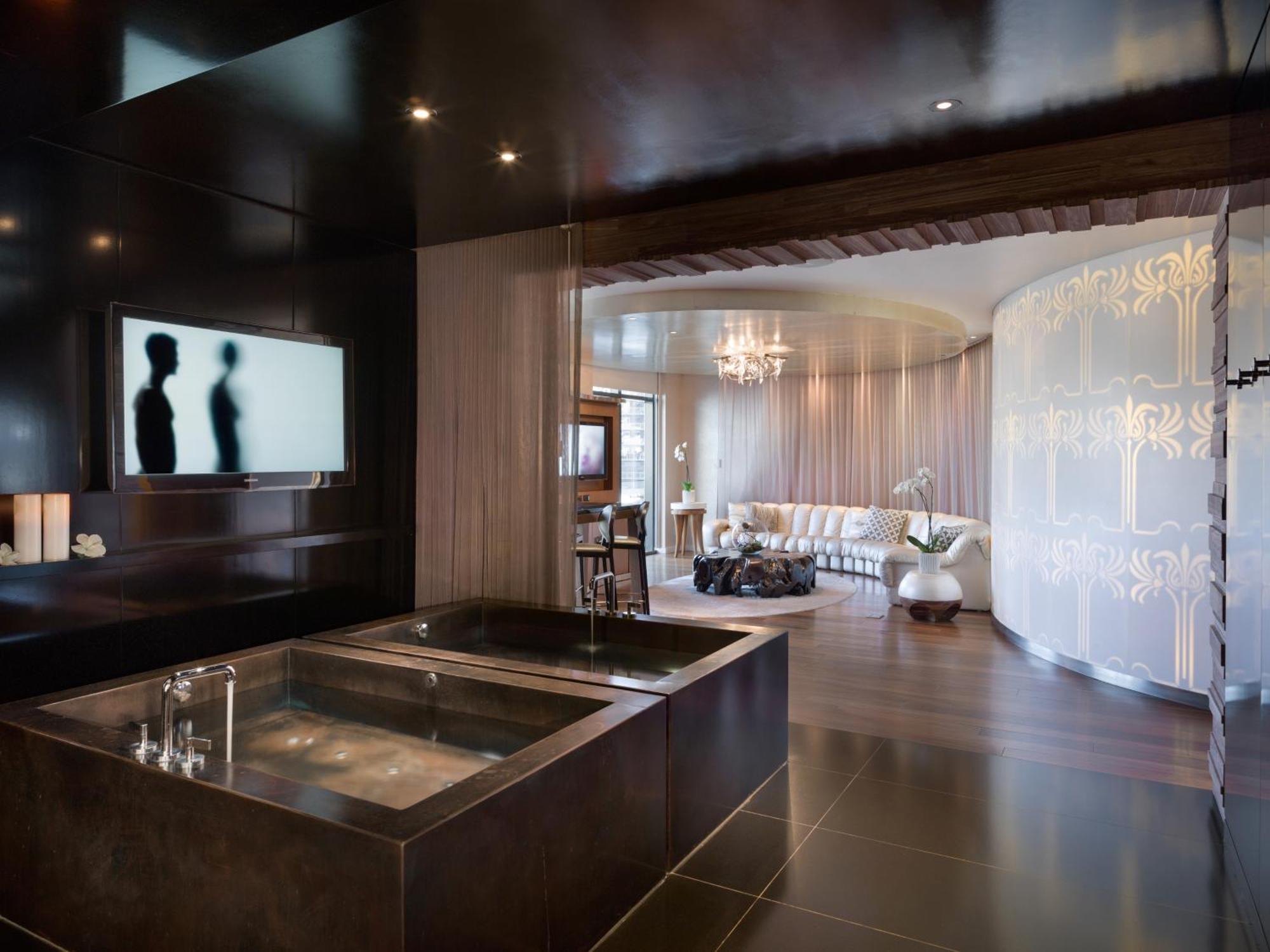 The Cosmopolitan Of 5*