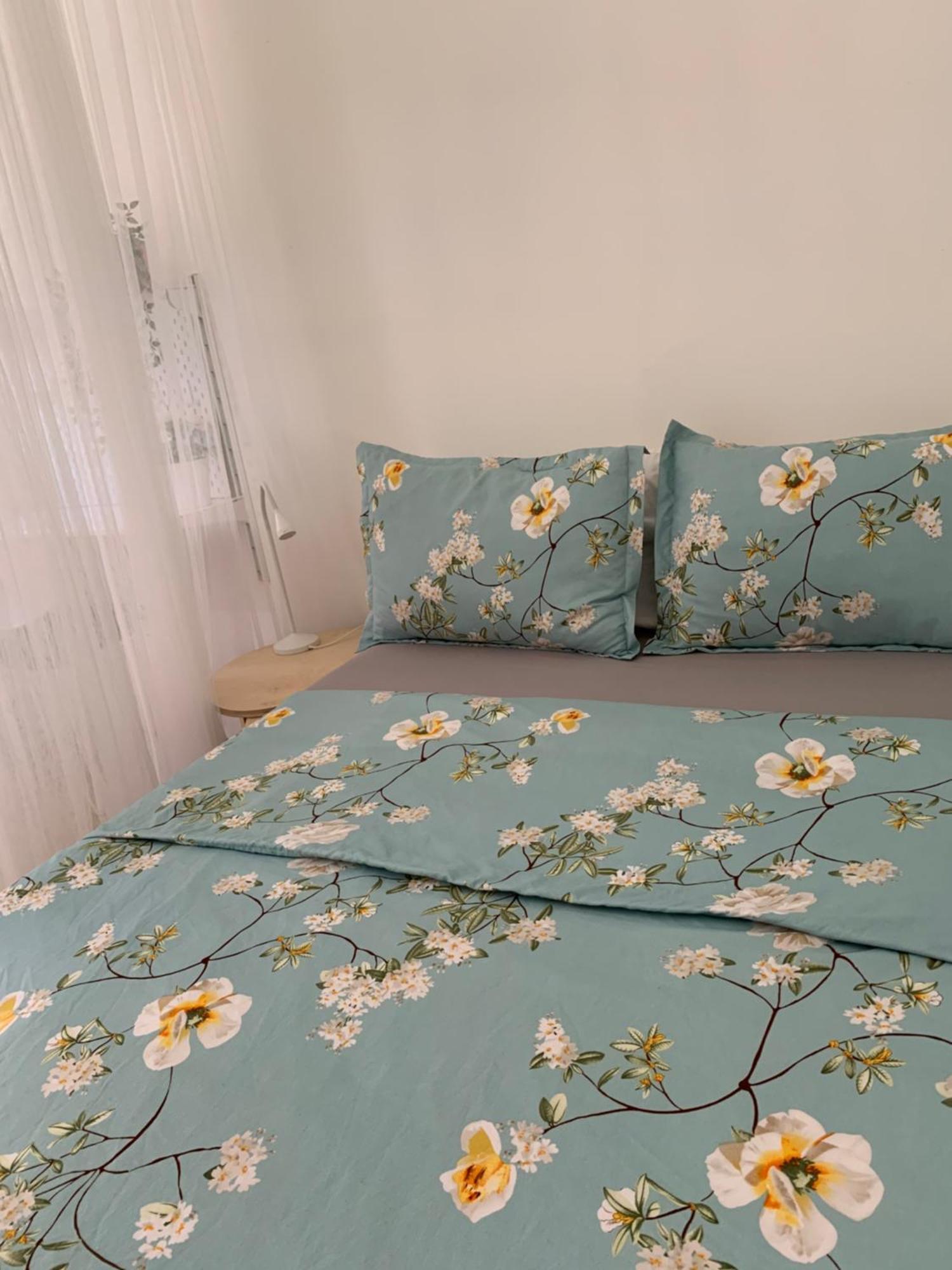 Hummingbird's Retreat-one Bedroom-private Bath-private Entry Door * Las Vegas