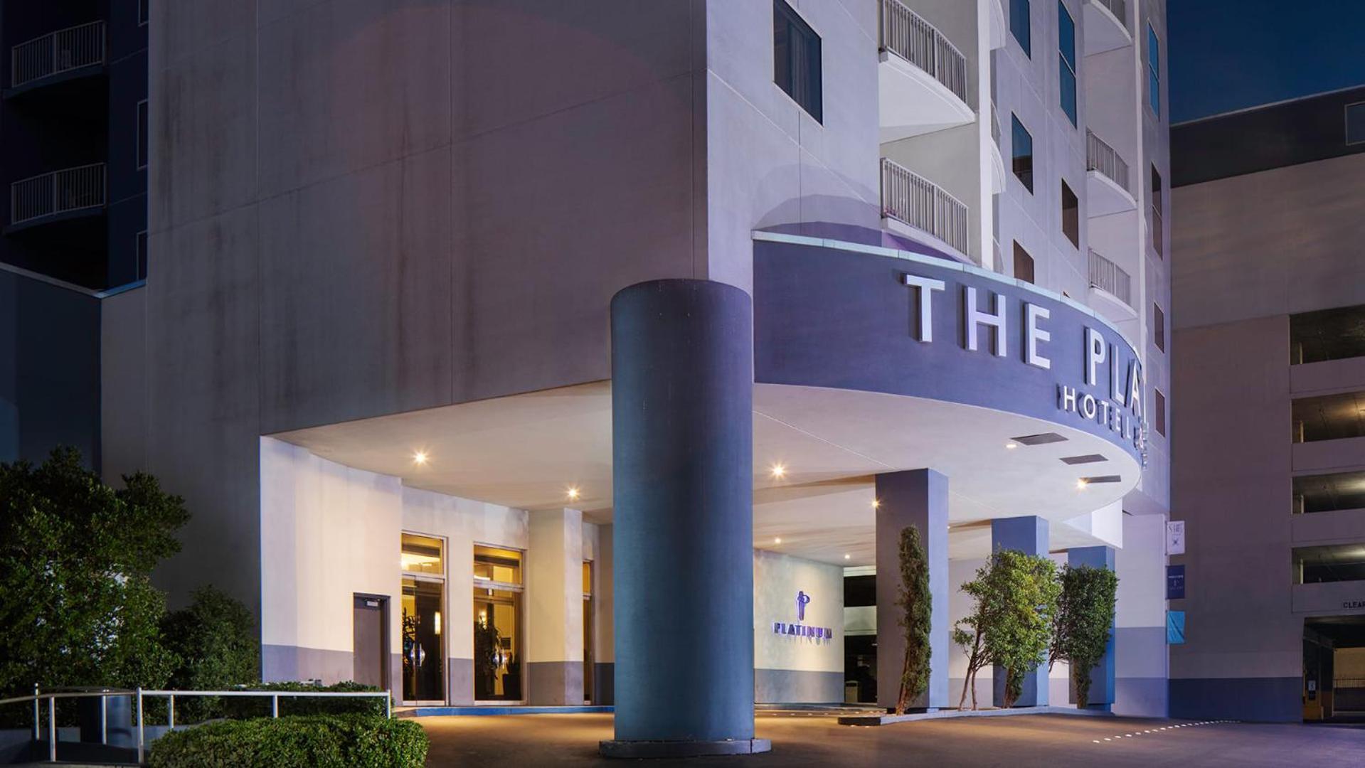 Ultimate Vegas Getaway One Bedroom With Balcony, Kitchen, Gym, Pool & Free Parking Aparthotel