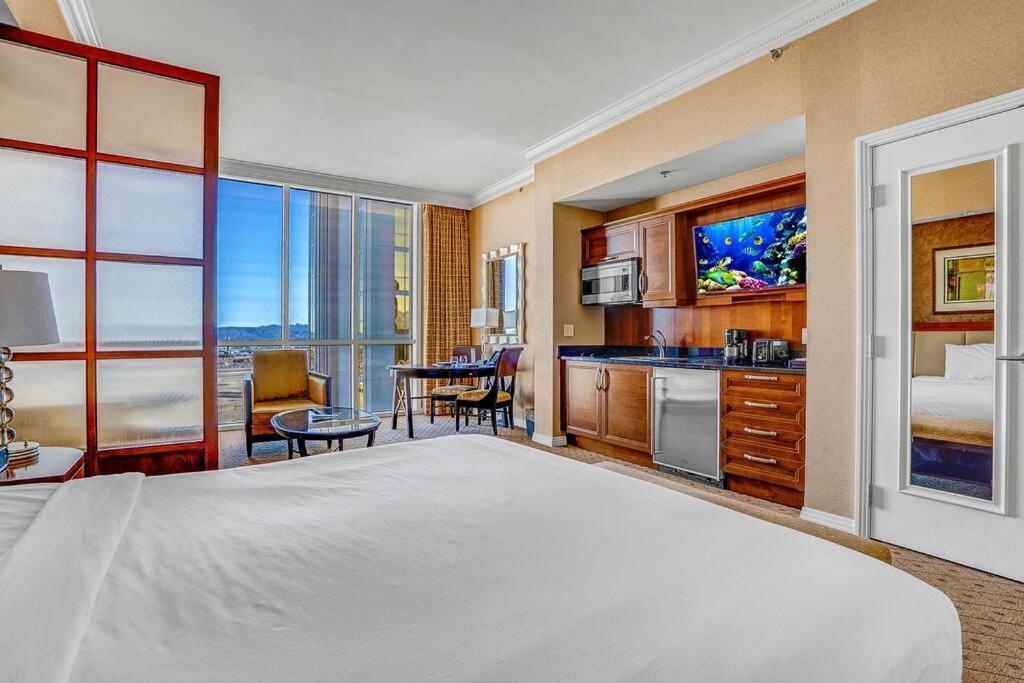 Apartment 32nd Flr Penthouse Mgm Signature No Fee *