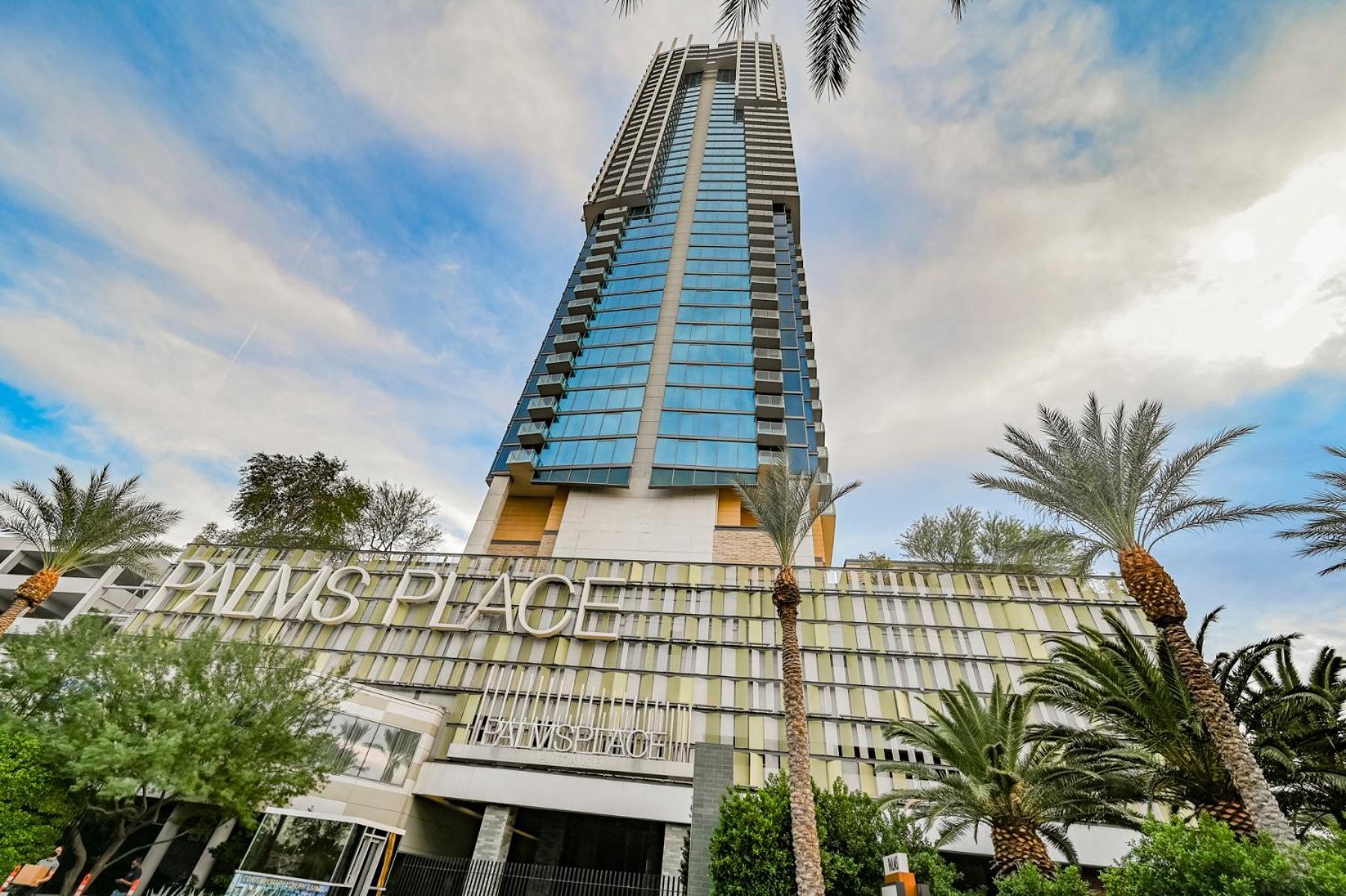 Stripviewsuites Penthouse