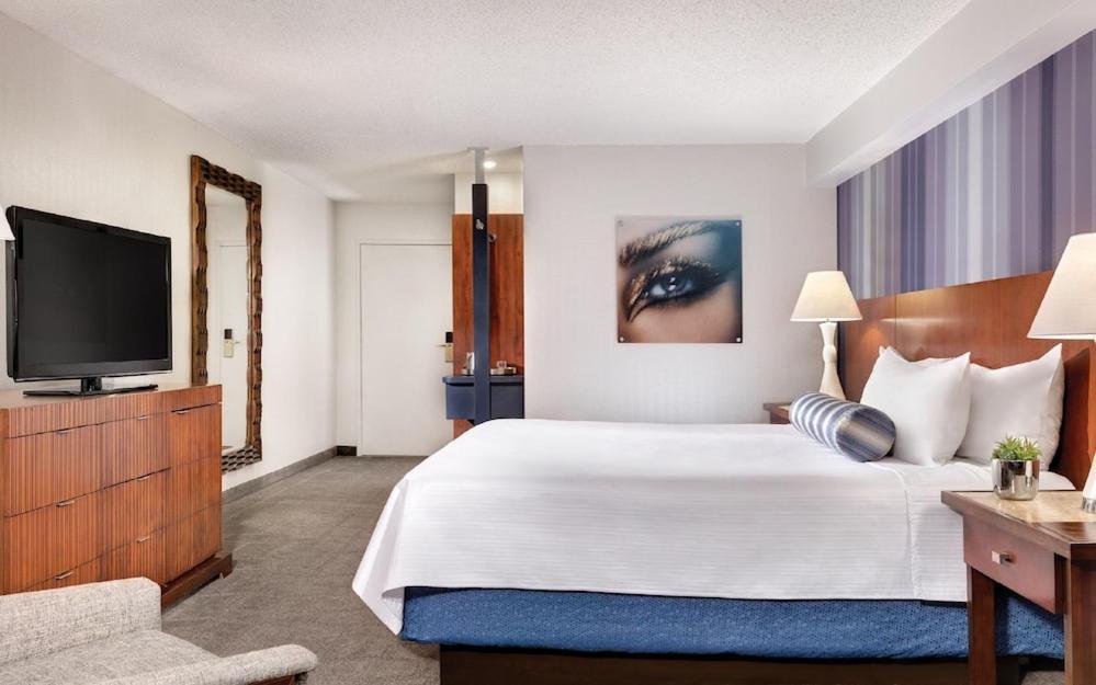 Hotel Luxor & Casino By Suiteness 4*