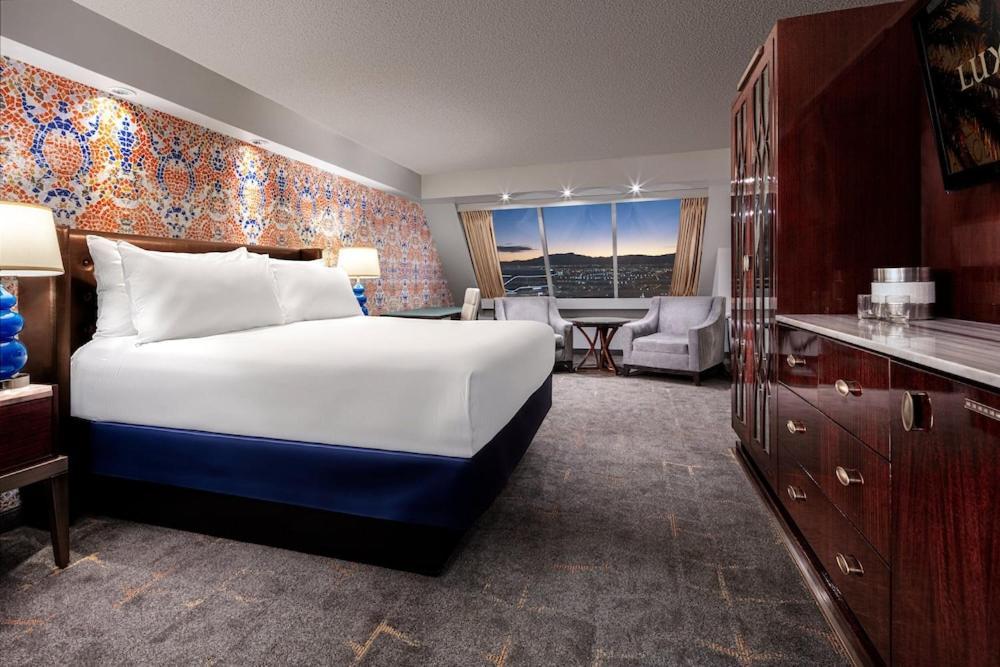 Luxor & Casino By Suiteness 4* Las Vegas
