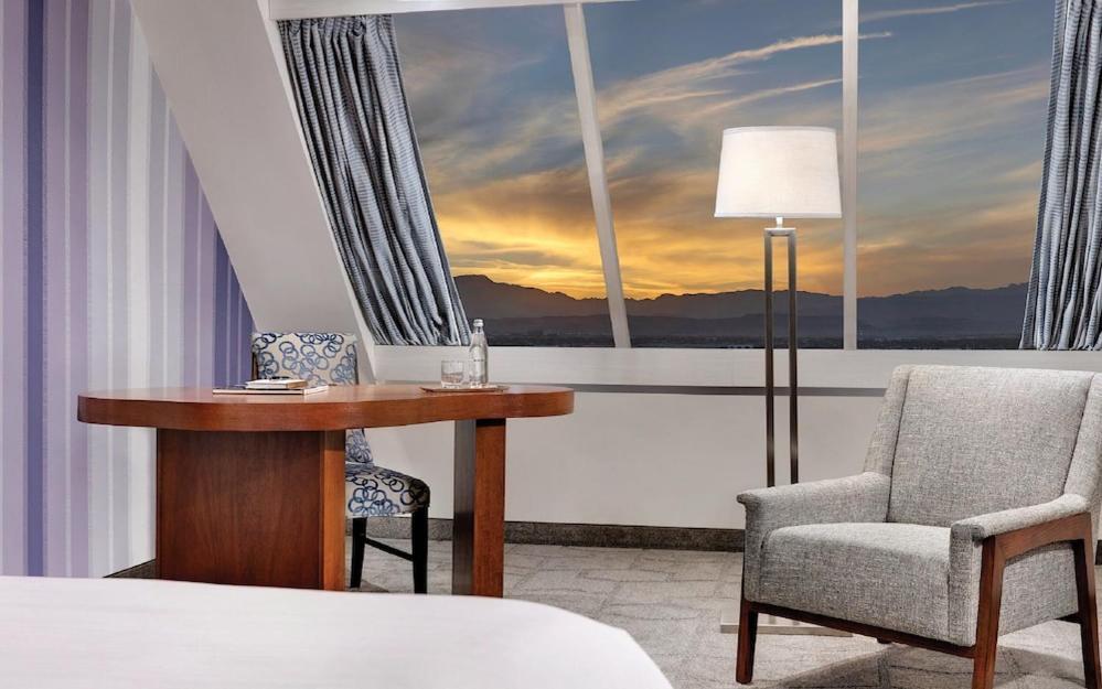Luxor & Casino By Suiteness Hotel 4*