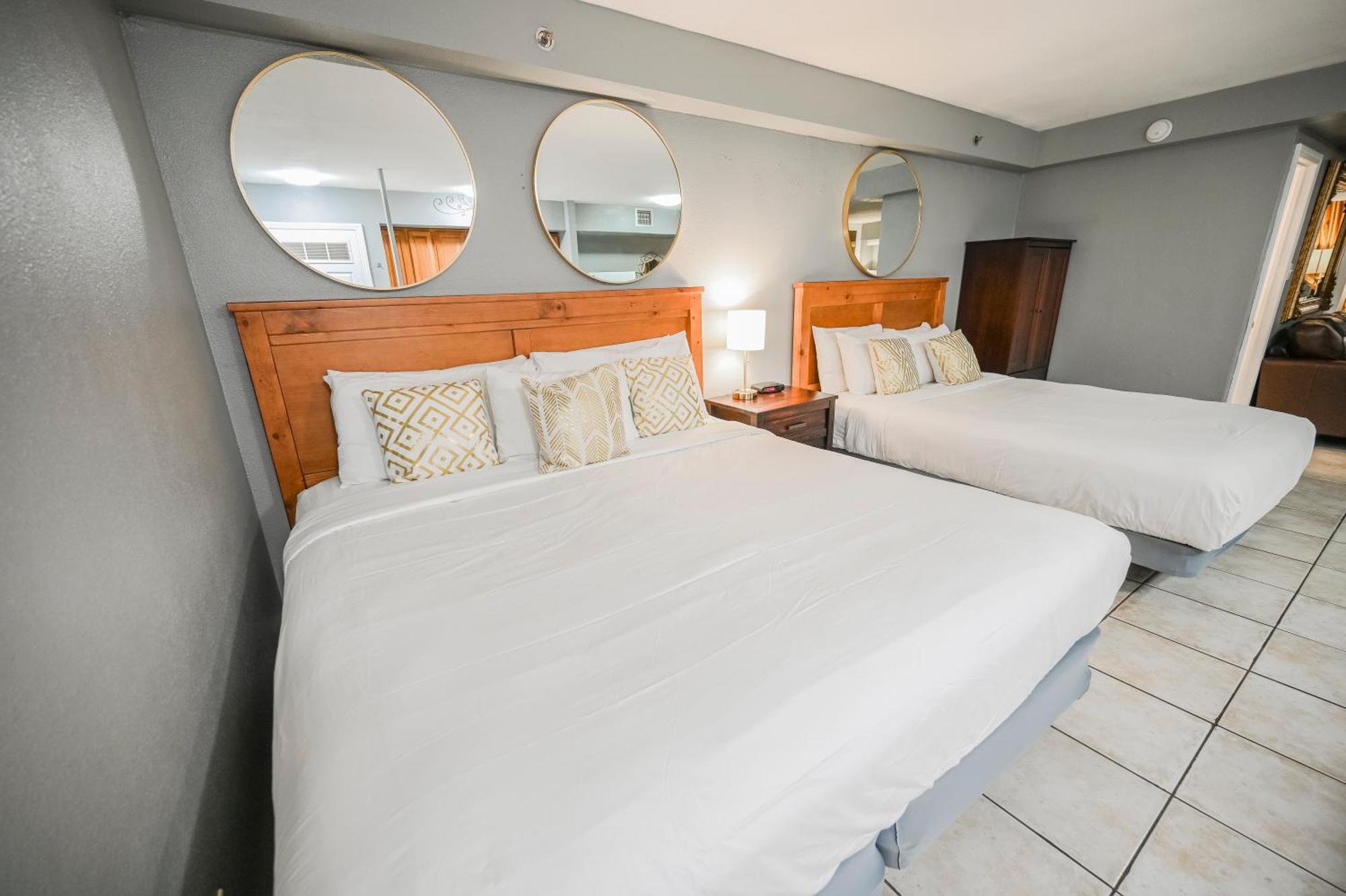 Stripviewsuites At Jockey Club Apartahotel