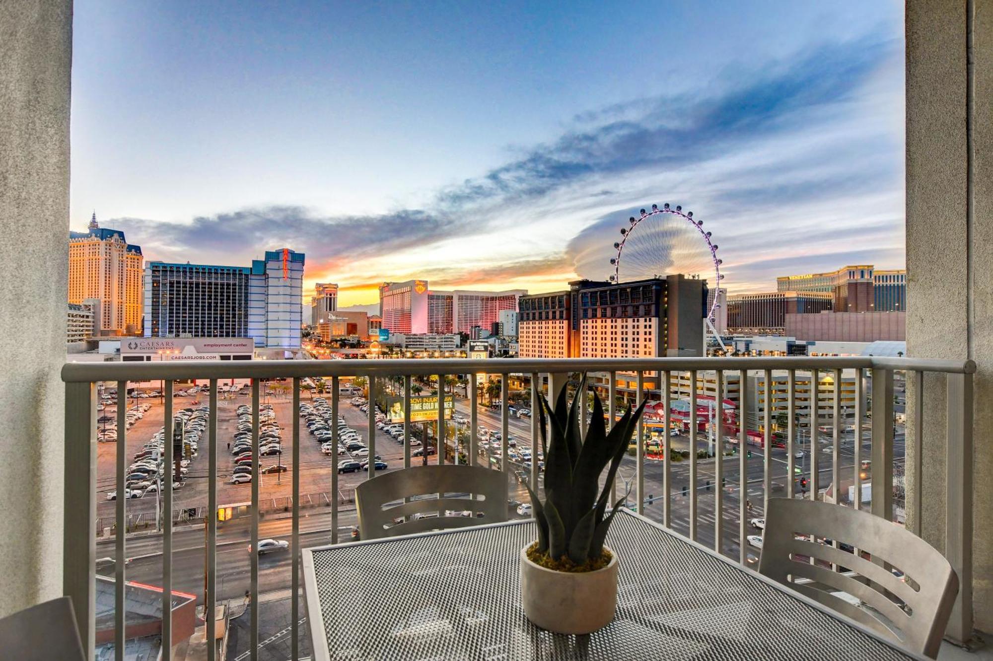Aparthotel Ultimate Vegas Getaway One Bedroom With Balcony, Kitchen, Gym, Pool & Free Parking