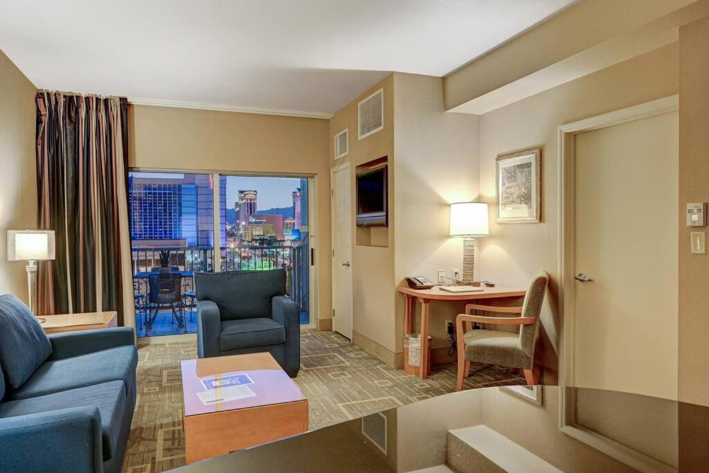 Aparthotel Ultimate Vegas Getaway One Bedroom With Balcony, Kitchen, Gym, Pool & Free Parking Las Vegas