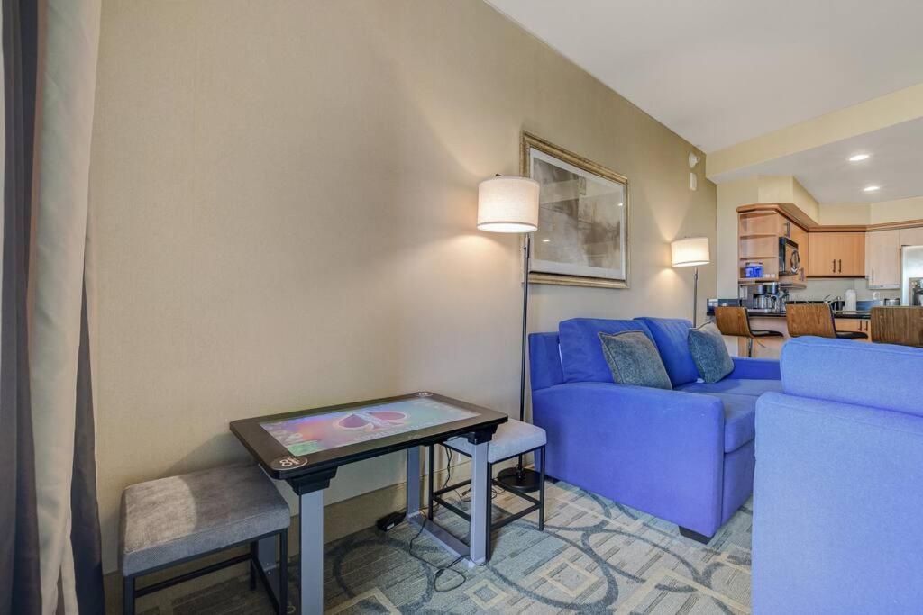Ultimate Vegas Getaway One Bedroom With Balcony, Kitchen, Gym, Pool & Free Parking Aparthotel