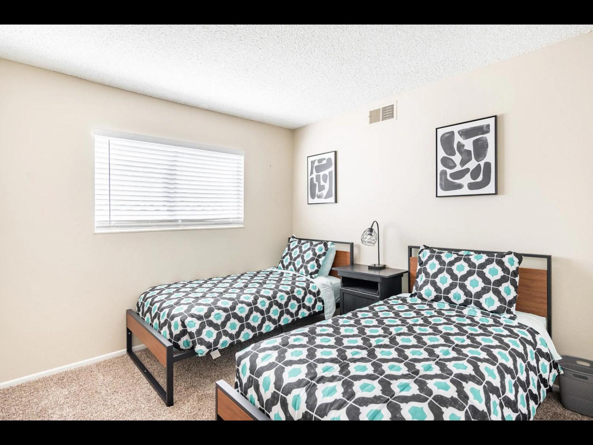 4 Bed 2 Bath Reno With Private Pool Holiday home *