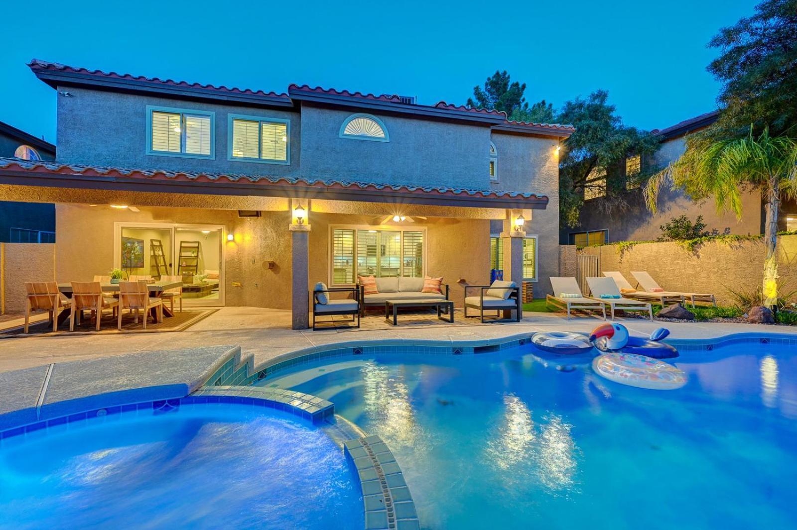 Holiday home Gorgeous 6br With Pool And *