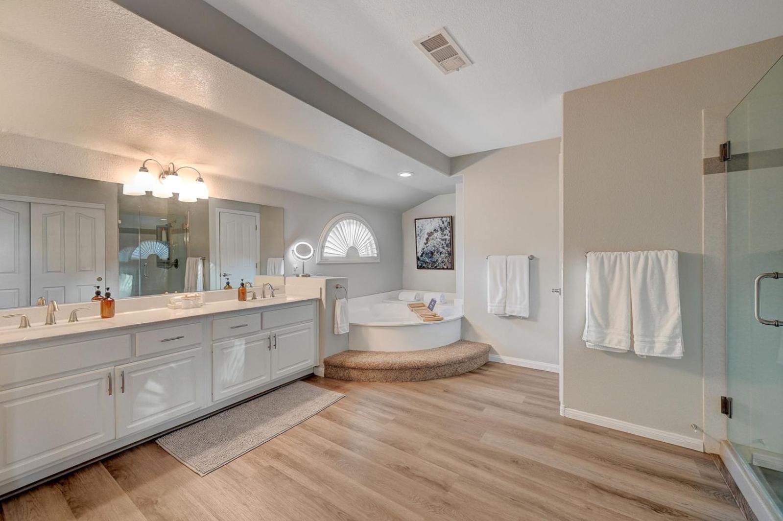 Holiday home Gorgeous 6br With Pool And *