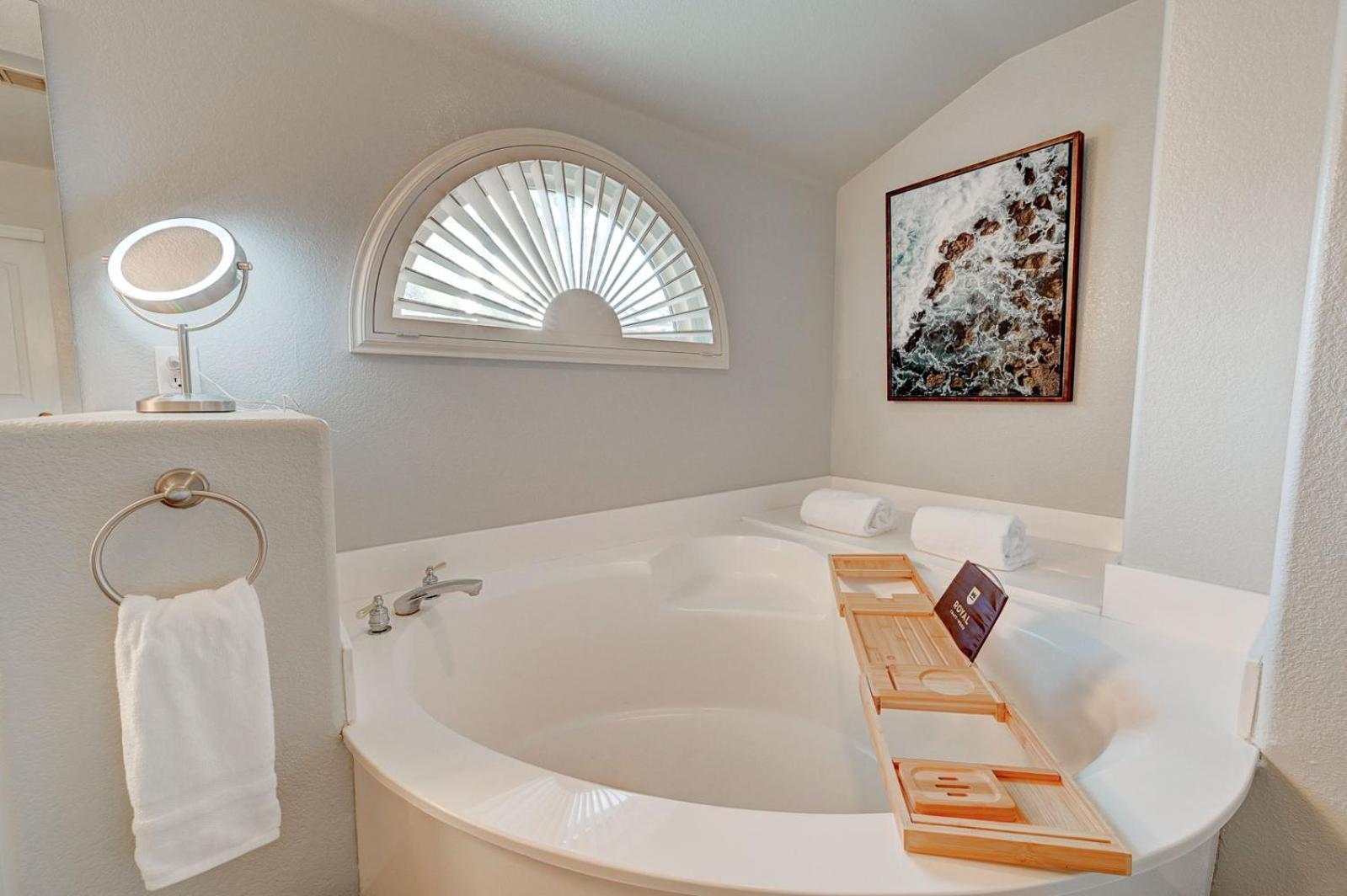 Gorgeous 6br With Pool And Holiday home
