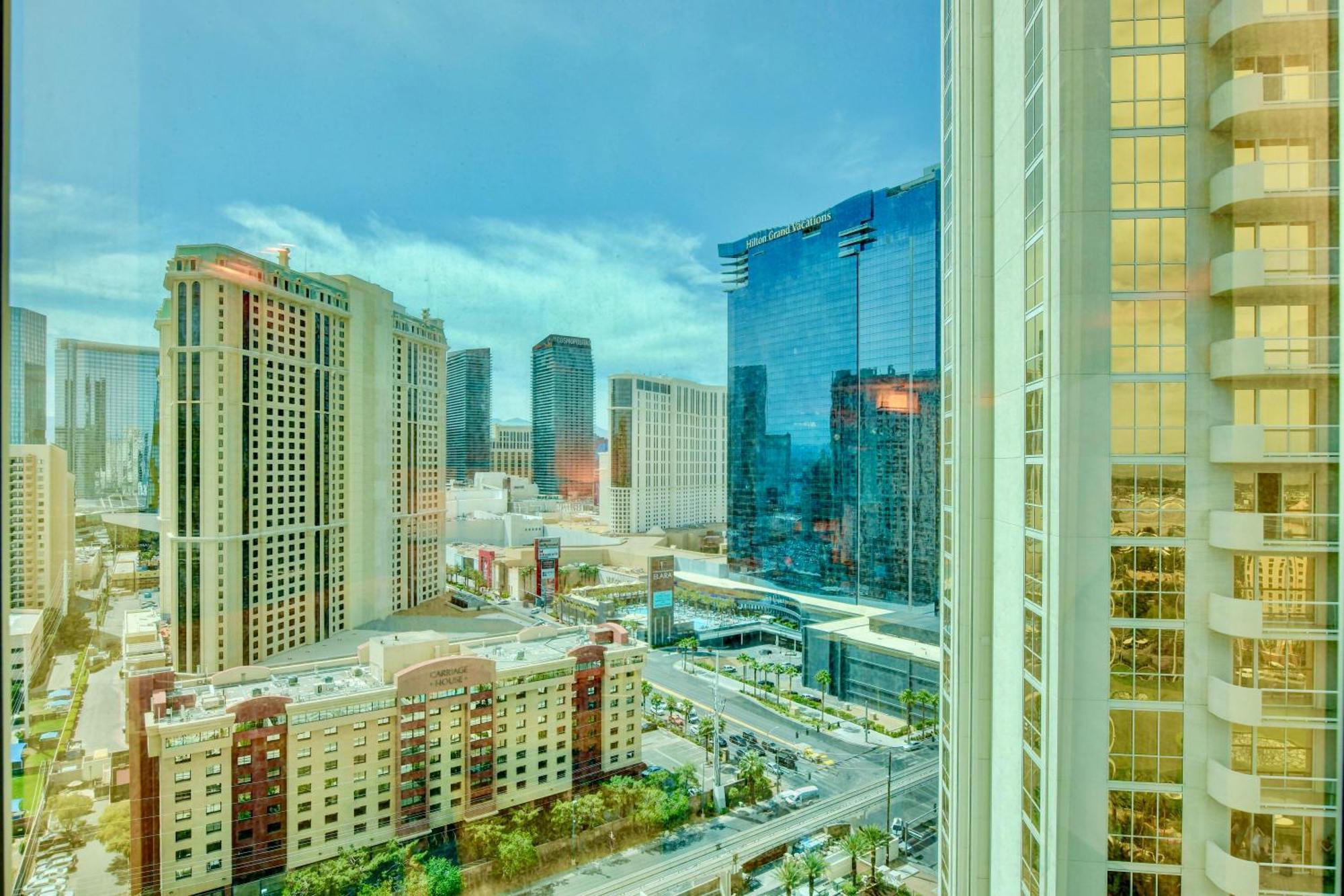 Strip View - No Fee ! *