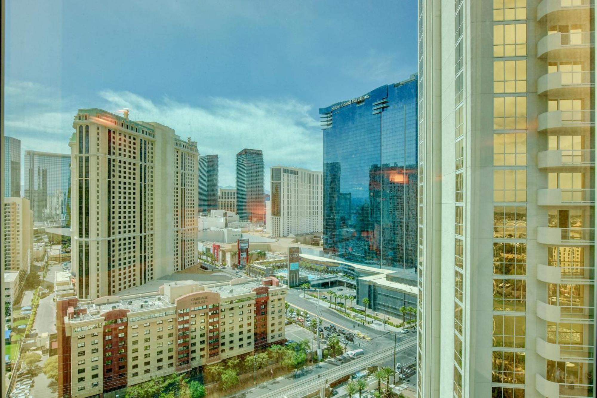 Appartement Strip View - No Fee !