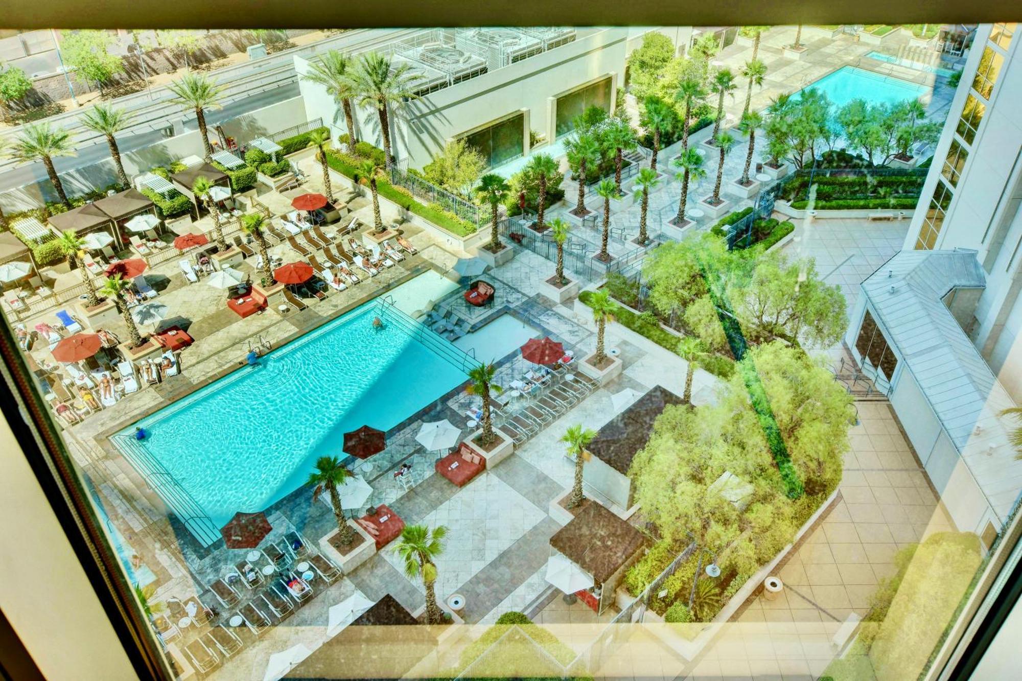 Strip View - No Fee ! Appartement