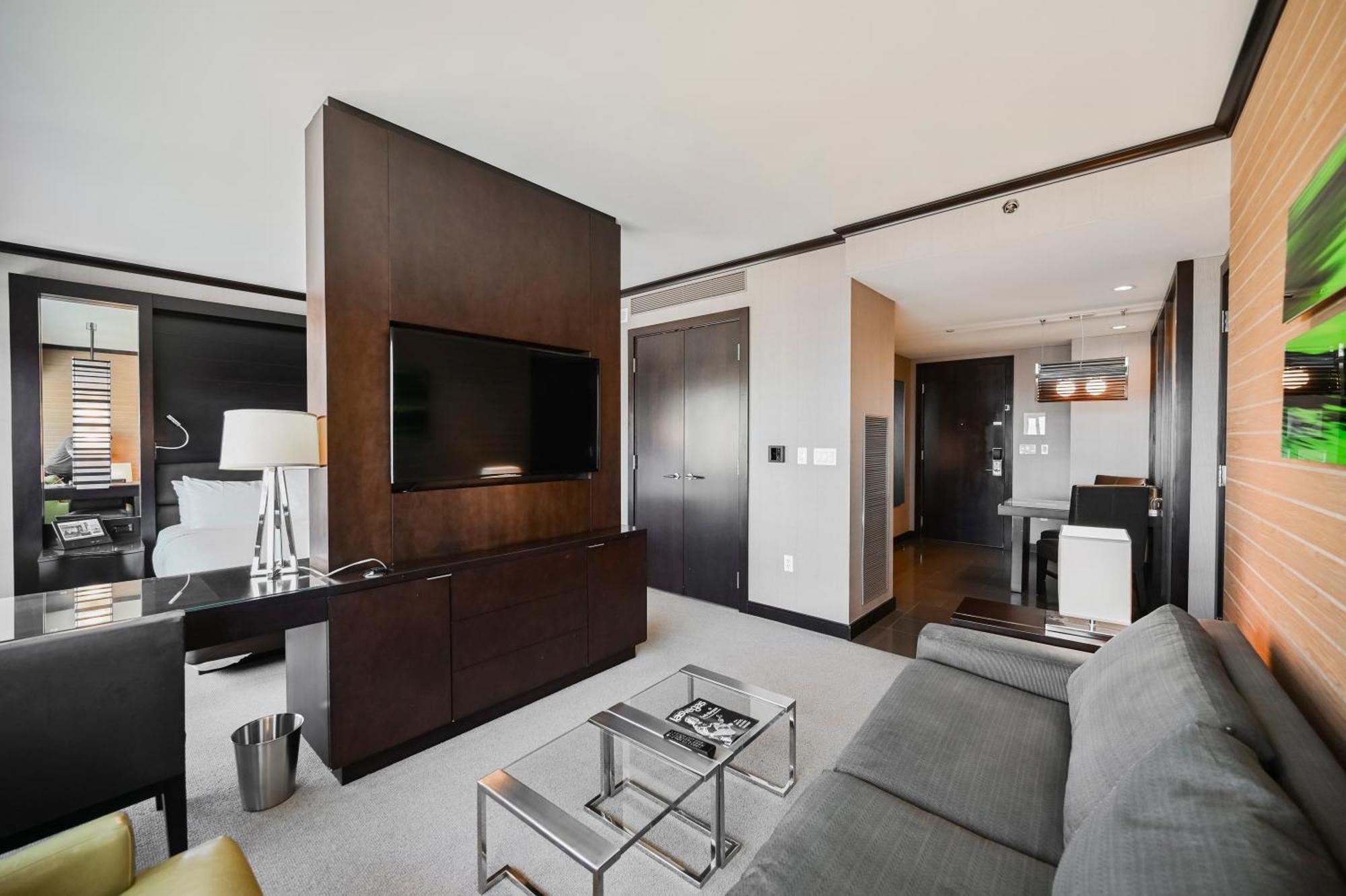 Stripviewsuites At Vdara *