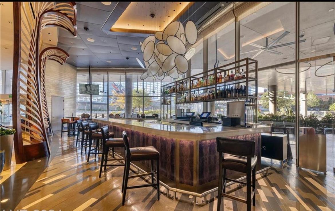 Vdara Beautiful On 22nd Flr Free Valet Parking Aparthotel