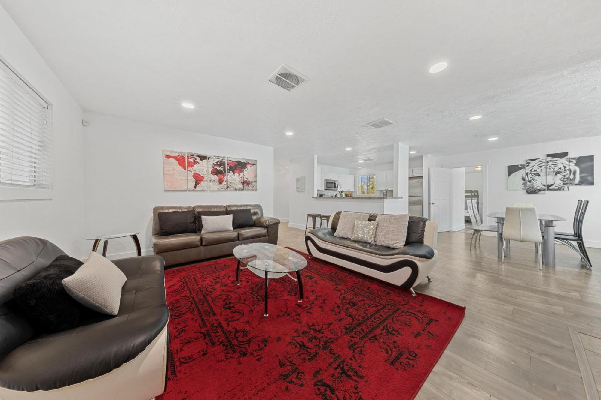 Vegas Getaway: 1 Story, Private Pool, Game * Las Vegas