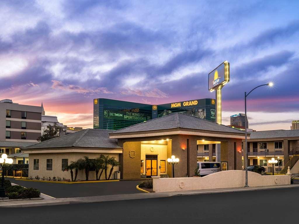 Days Vegas Airport