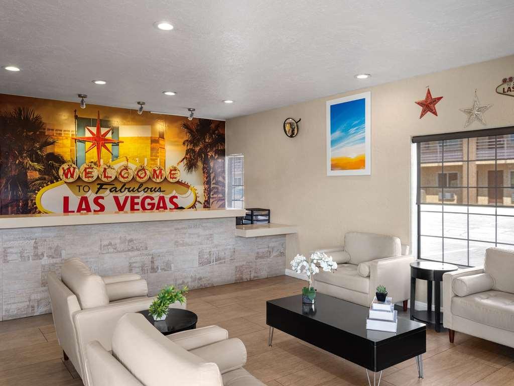 Days Vegas Airport *
