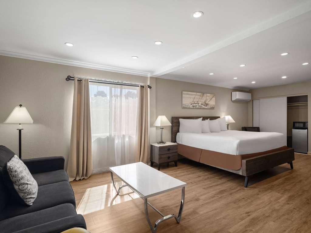 Days Vegas Airport Hotel