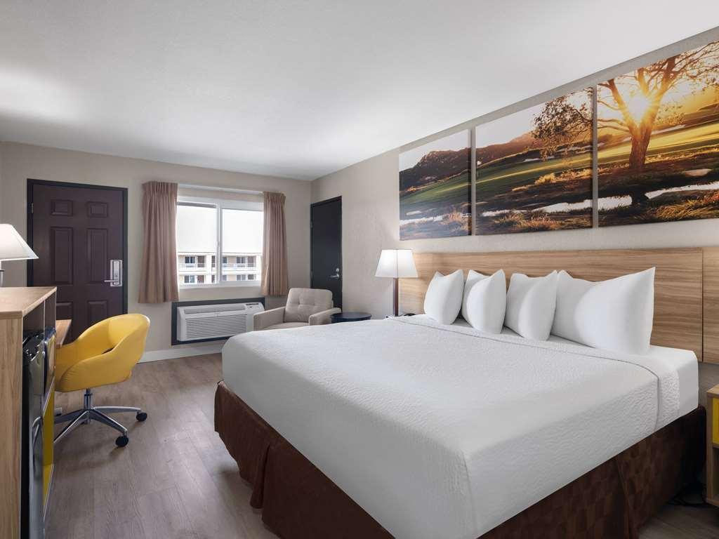 Hotel Days Vegas Airport