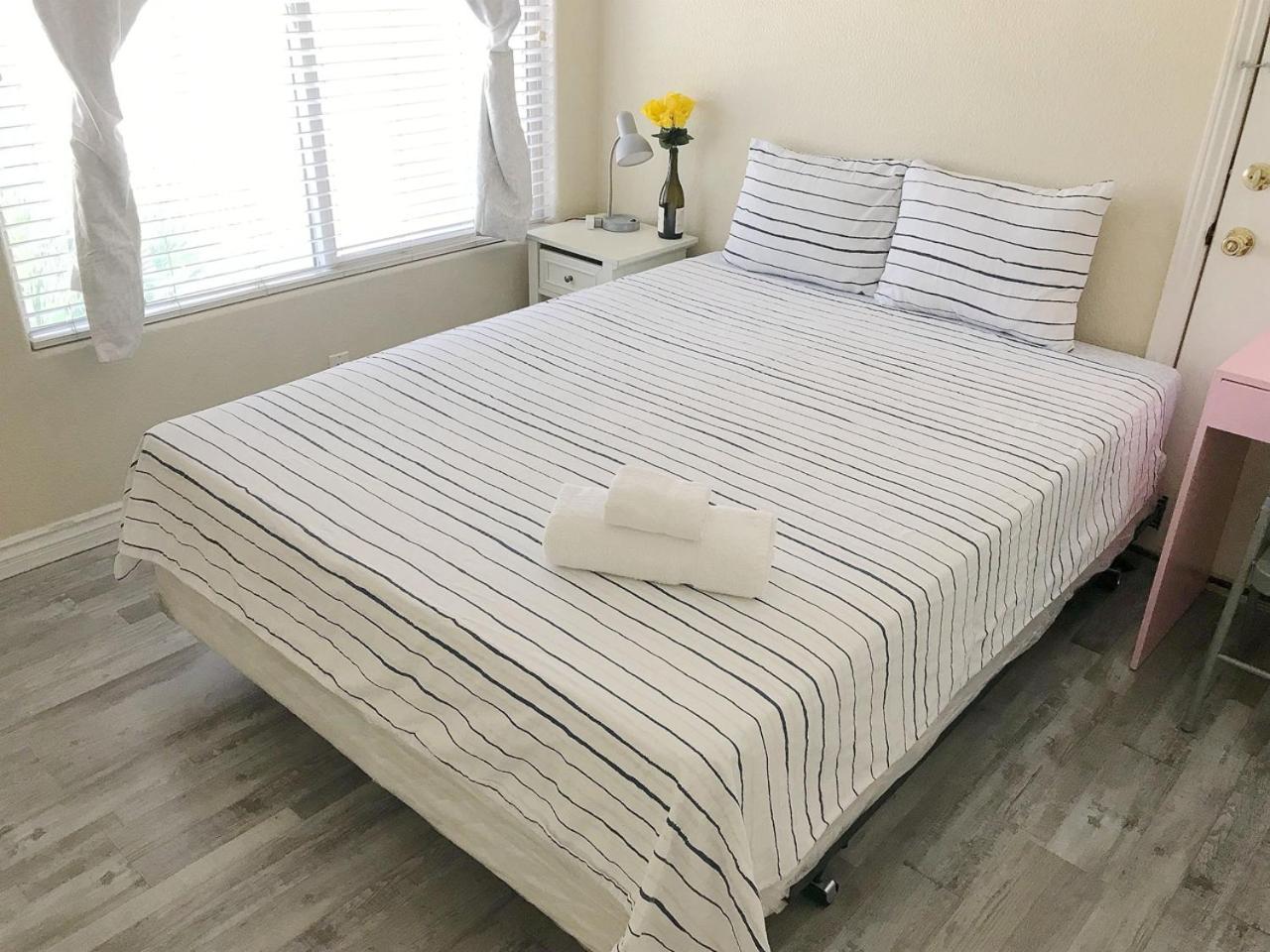 Comfortable Big Bedroom In The House For Rent-03 Las Vegas