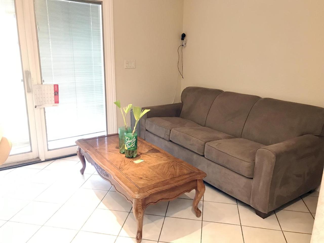 Comfortable Big Bedroom In The House For Rent-03 Homestay