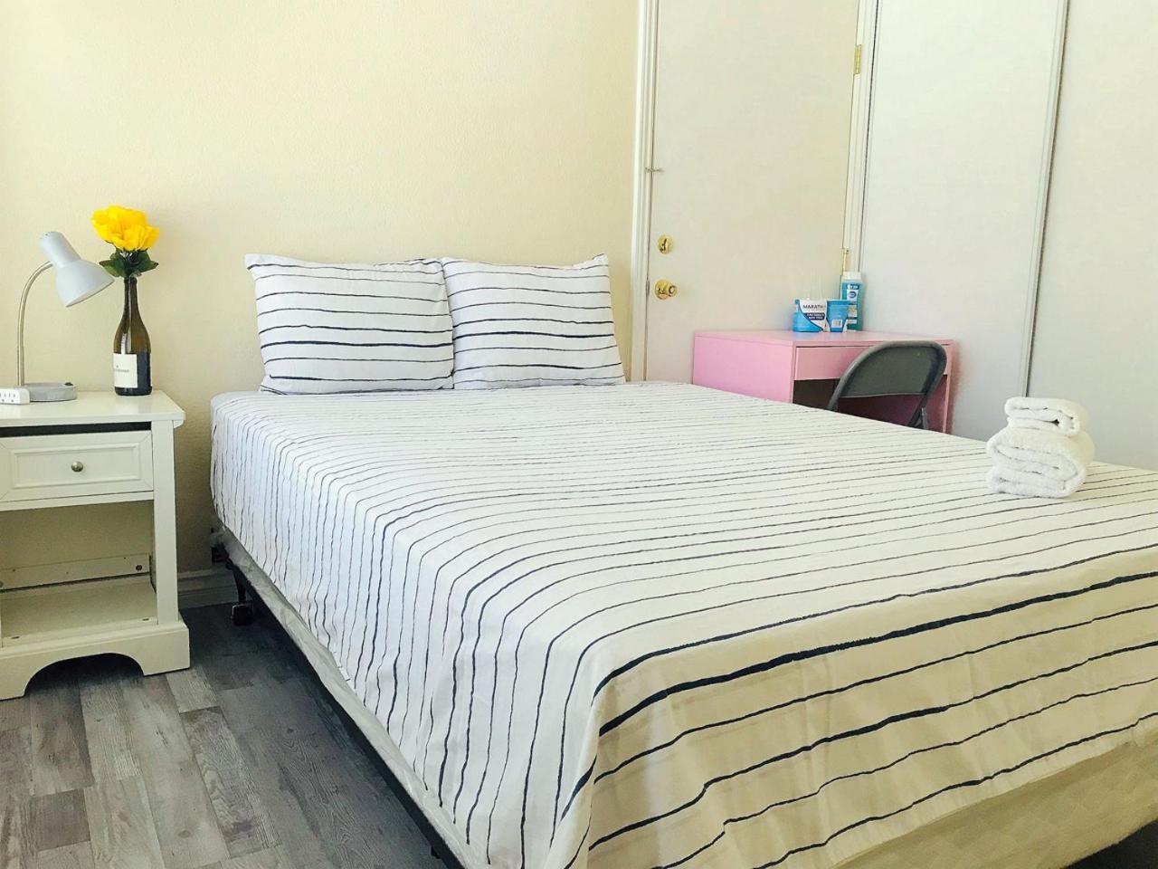 Comfortable Big Bedroom In The House For Rent-03 Homestay Las Vegas