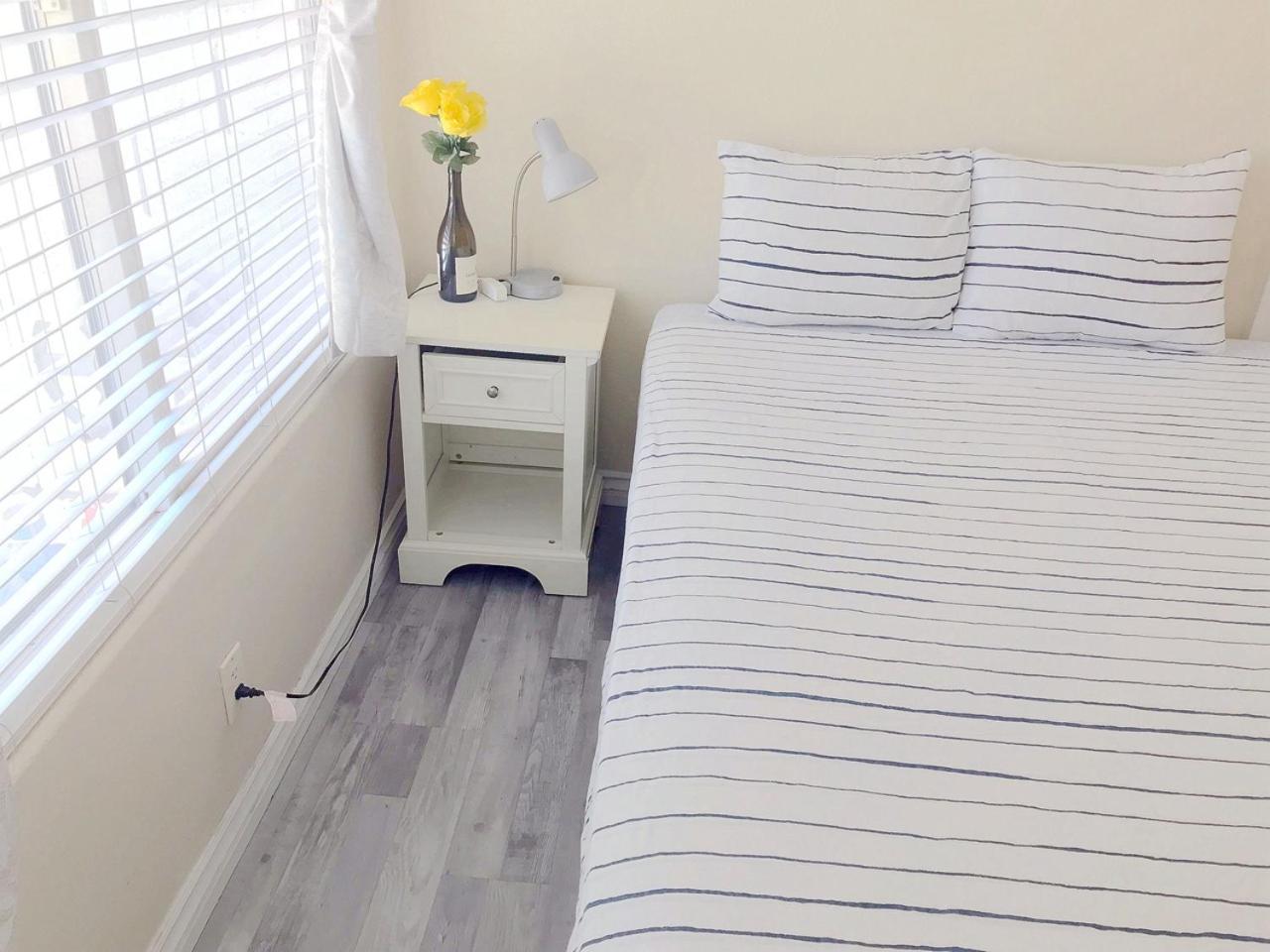 Homestay Comfortable Big Bedroom In The House For Rent-03 *
