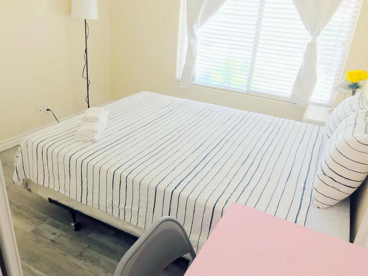 Comfortable Big Bedroom In The House For Rent-03 Homestay Las Vegas
