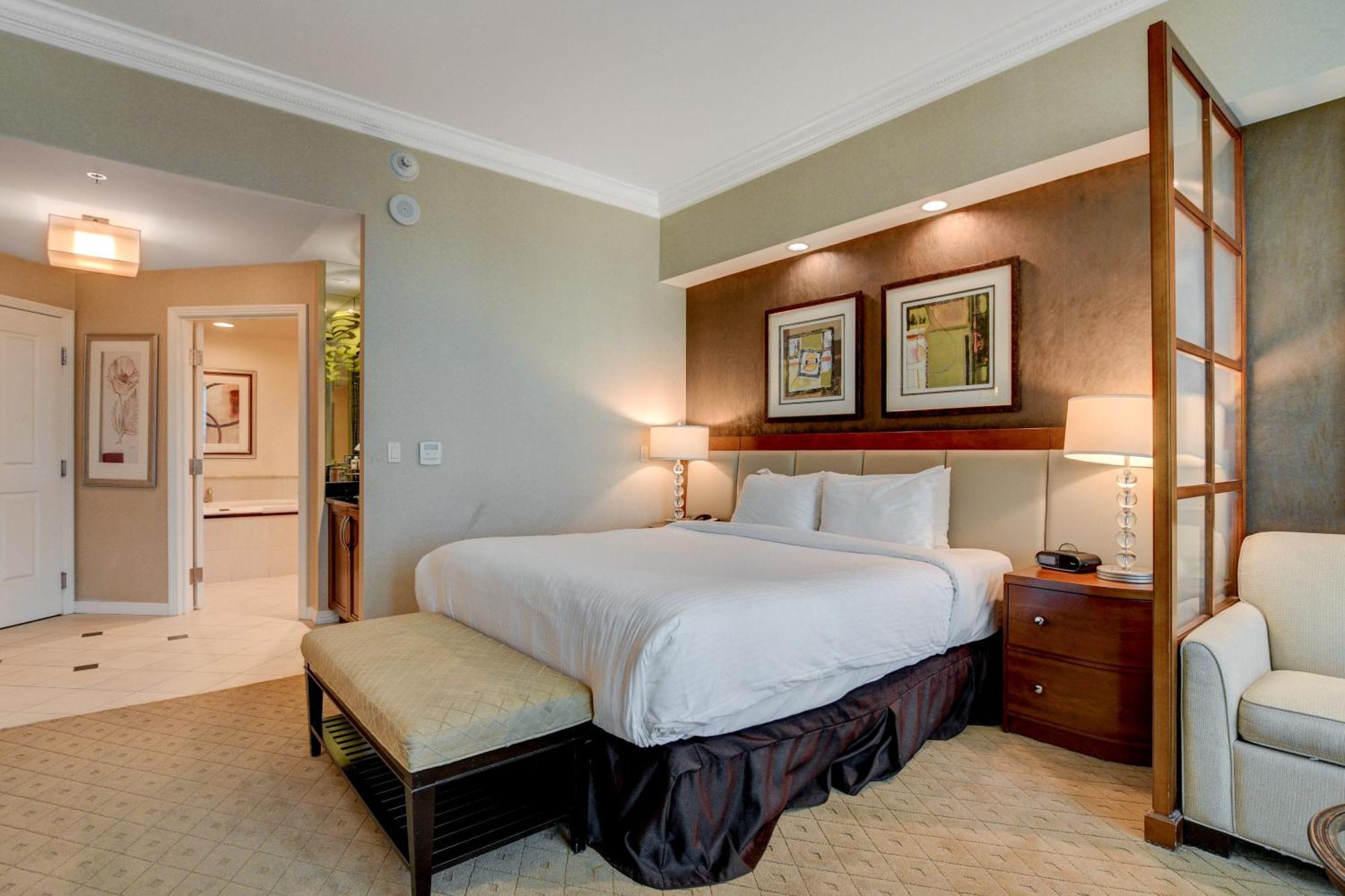 The Fantasy Mgm Signature Pool View Aparthotel